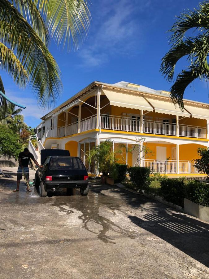 Ti Kaz A Patou, Au Coeur De L'Ile. Apartment Baie-Mahault Bagian luar foto